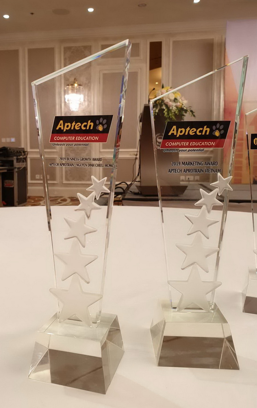 aptech-san-sang-trao-quyen-cho-thanh-nien-viet-nam-don-dau-cong-nghiep-4-0-1