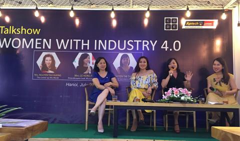 aptech-to-chuc-gio-lap-trinh-va-talkshow-phai-dep-voi-cach-mang-cong-nghiep-4-0-3