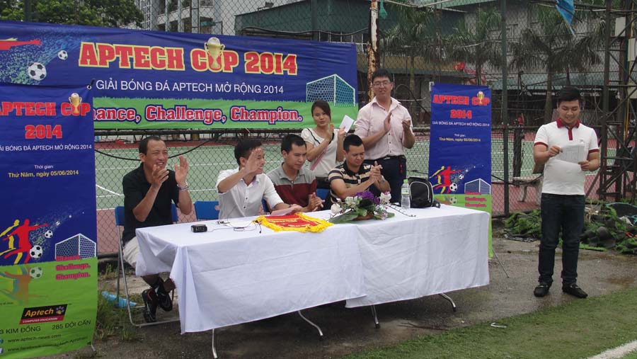 c1208iv-xung-vuong-aptech-cup-2014-1
