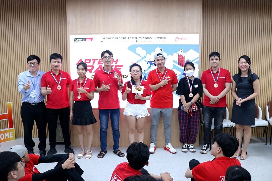 Aptech tổ chức các buổi giao lưu cho các bạn học viên