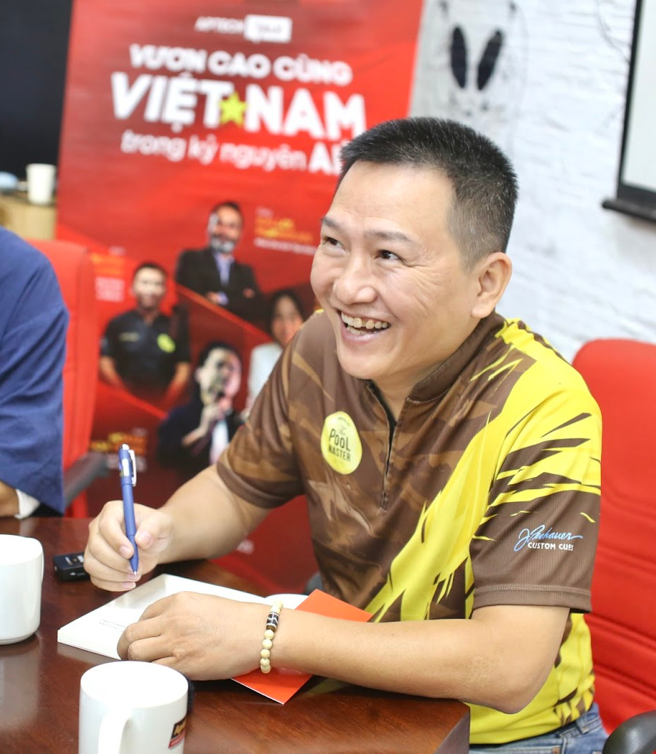 anh cơ thủ