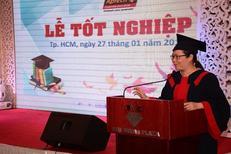 doi-nghe-khong-bao-gio-la-qua-muon-de-song-voi-dam-me-1