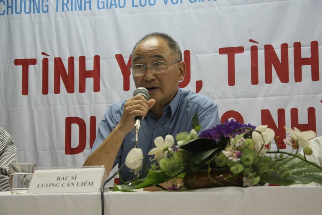 gioi-tre-mo-long-voi-bac-si-yeu-thuc-su-tai-aptech-285-doi-can-1