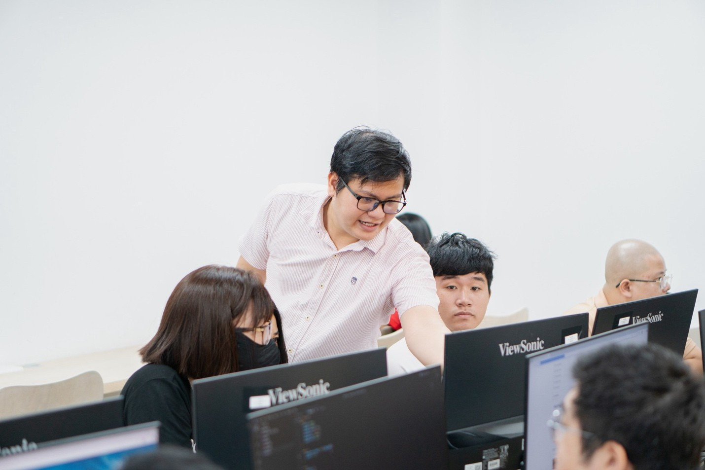 Học Khoa học dữ liệu & Trí tuệ nhân tạo tại Aptech: Làm chủ công nghệ, chinh phục đỉnh cao sự nghiệp-H2