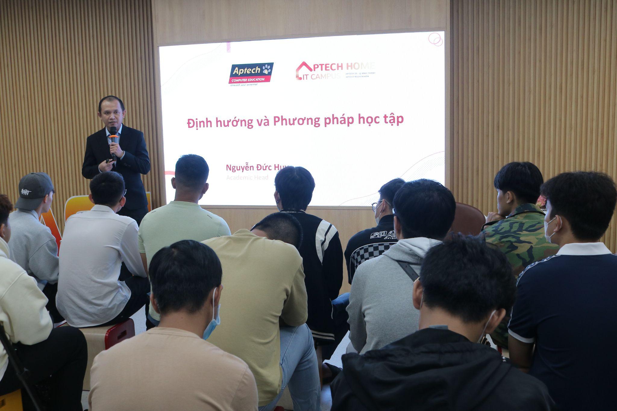 GenZ nói chung và thế hệ 2K7 nói riêng cần có định hướng và phương pháp học CNTT đúng đắn để có thể cạnh tranh trong tình hình hiện nay
