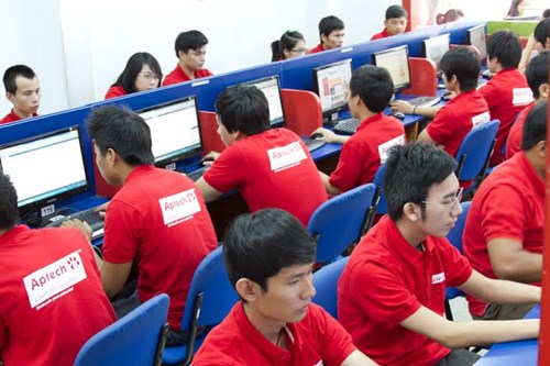 cong-nghe-thong-tin-van-la-nganh-thu-hut-sinh-vien-1