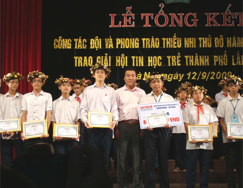 aprotrain-aptech-trao-80-trieu-dong-hoc-bong-be-phong-tai-nang-tre-1